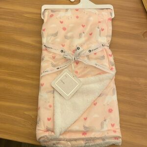 DreamKids brand NWT super soft unicorn/white children’s blanket.